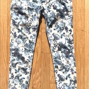 Skinny jeans blue and white colors floral large